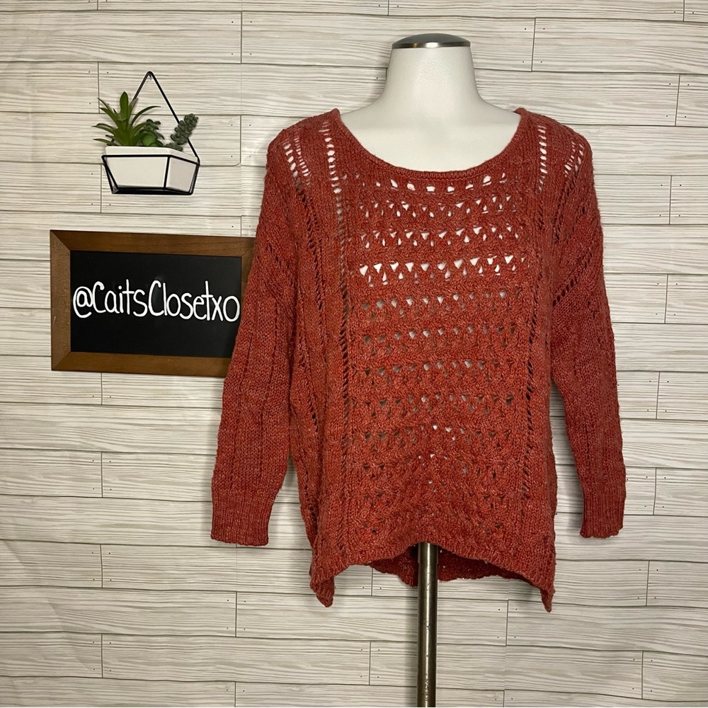 🫶 American Eagle Outfitters Sweater